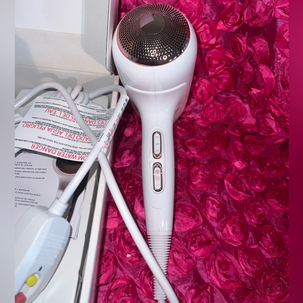 Combo 💕 T3 Featherweight 3i Professional Ionic Hair Dryer - White (76800) - Picture 3 of 8